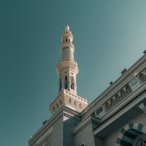 Minaret élancé de la mosquée du Prophète (Masjid Nabawi) à Médine, Arabie Saoudite